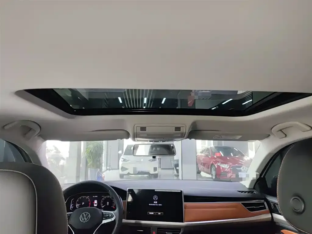 Volkswagen Bora 2024 из CN, фото 8