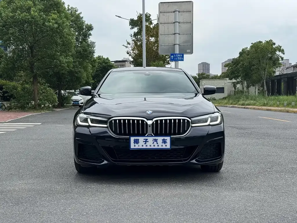 BMW 5 Series — фото 2