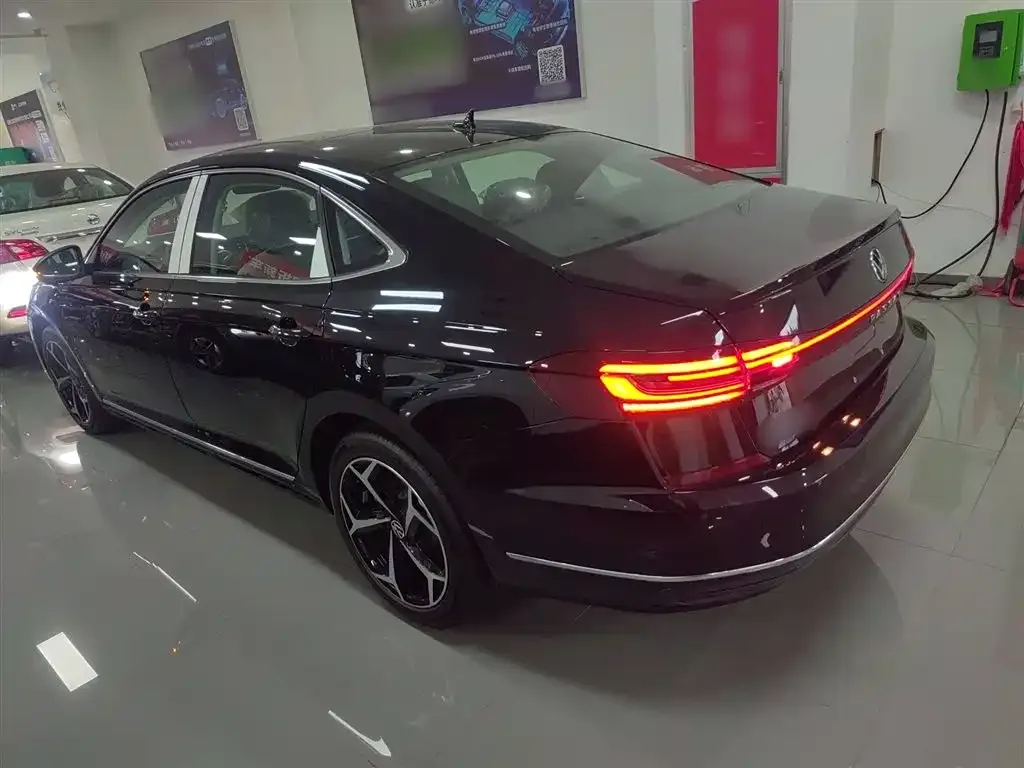 Volkswagen Passat — фото 5