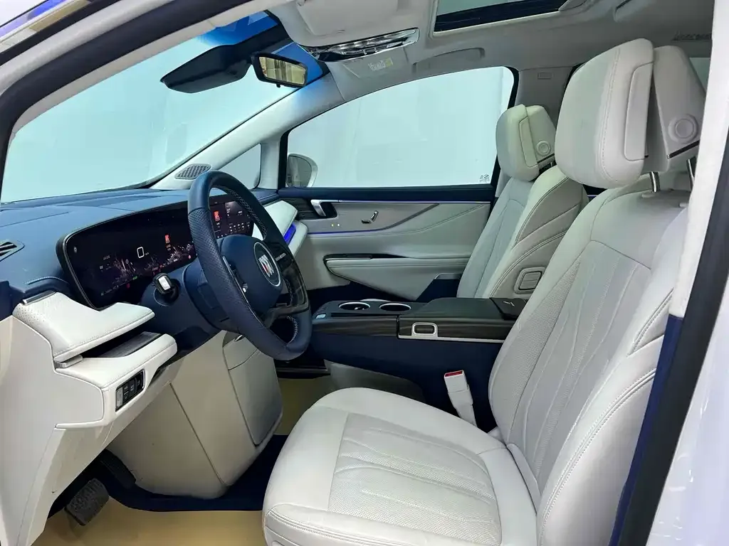 Buick GL8 Hybrid — фото 3