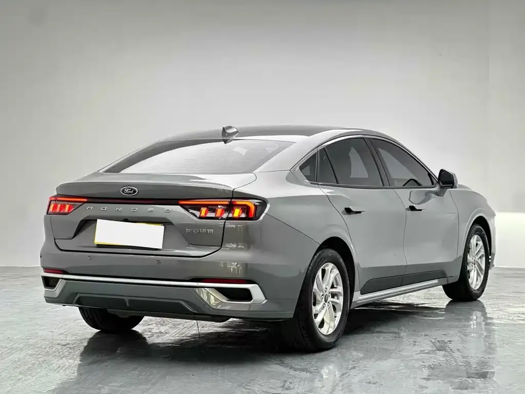Ford Mondeo — фото 7