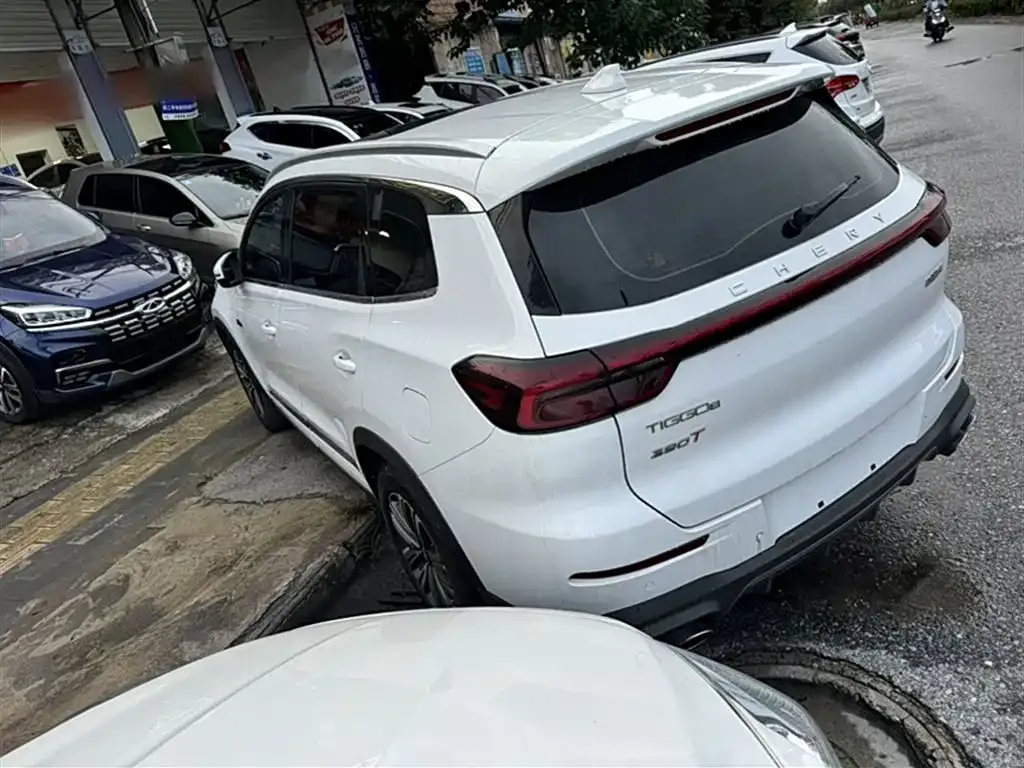 Chery Tiggo 8 — фото 10