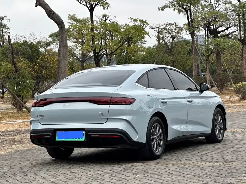 BYD Qin L — фото 6