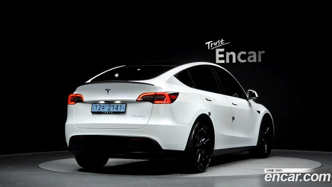 Tesla Model Y 2021 из KR, фото 2