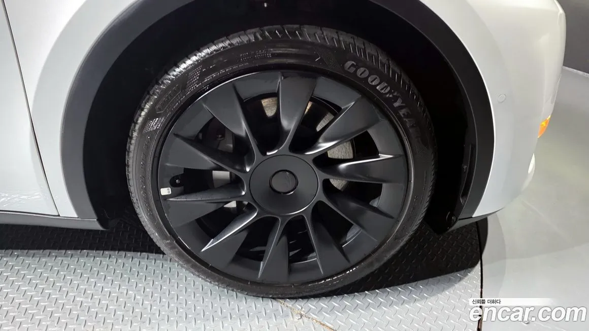 Tesla Model Y 2021 из KR, фото 5