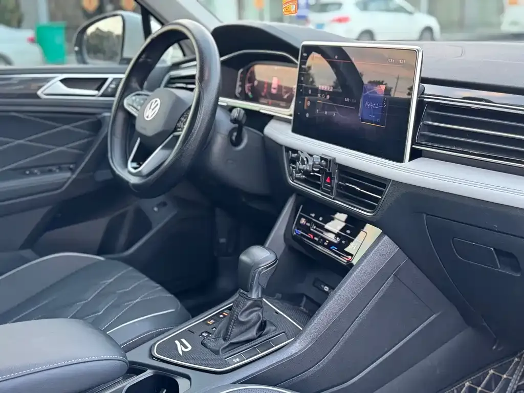 Volkswagen Tiguan L 2023 из CN, фото 8