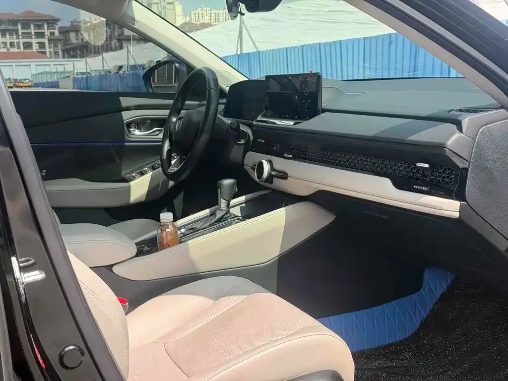 Honda Accord — фото 10