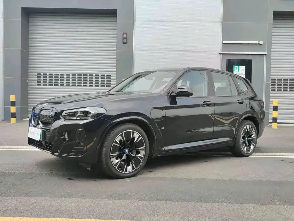 BMW iX3 2024 из CN, фото 1