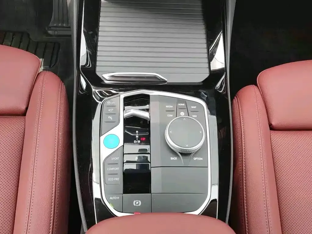 BMW iX3 2024 из CN, фото 10