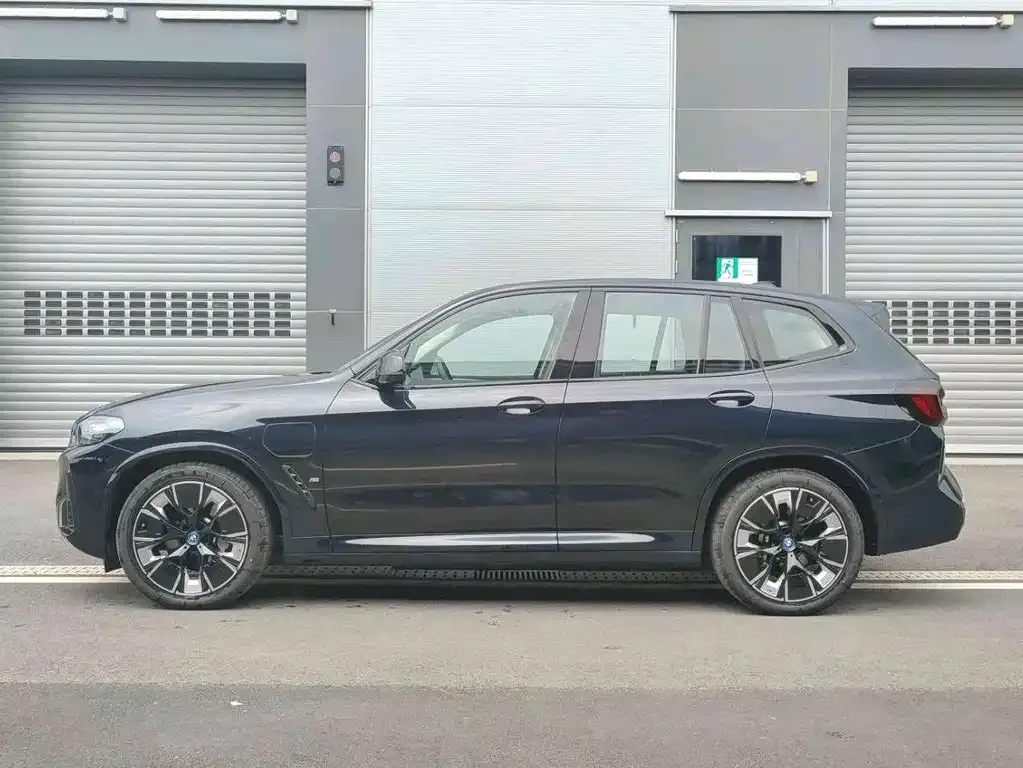 BMW iX3 2024 из CN, фото 4