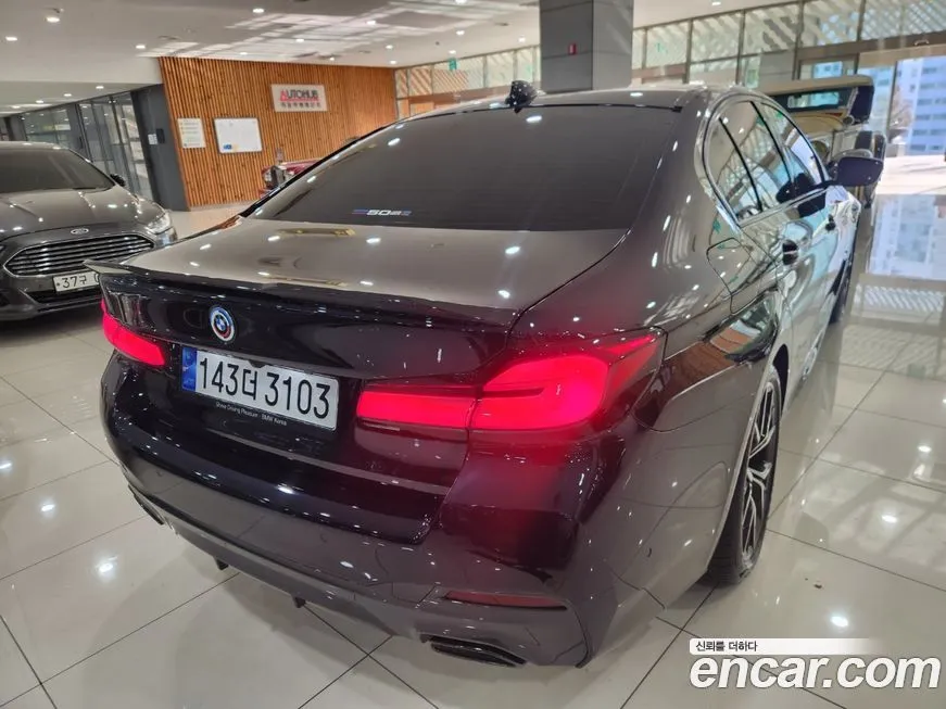 BMW 5-Series 2023 из KR, фото 2