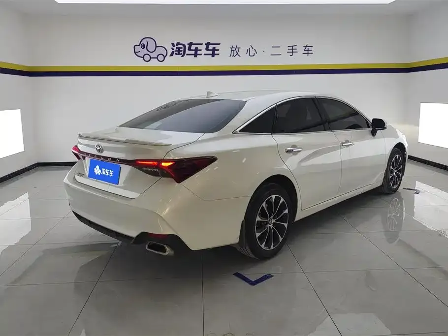 Toyota Avalon 2023 из CN, фото 3