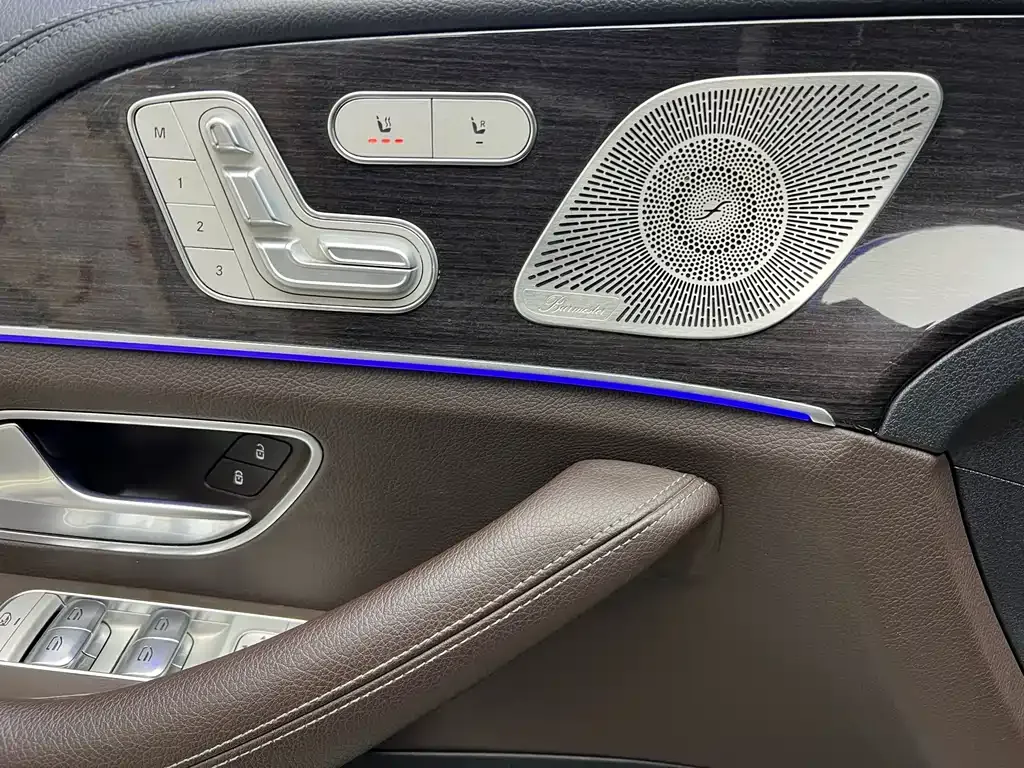 Mercedes-Benz GLS — фото 7