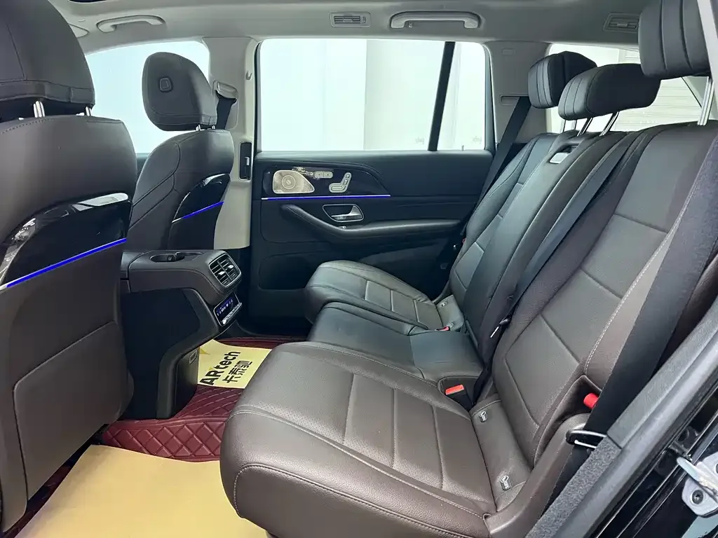 Mercedes-Benz GLS — фото 8