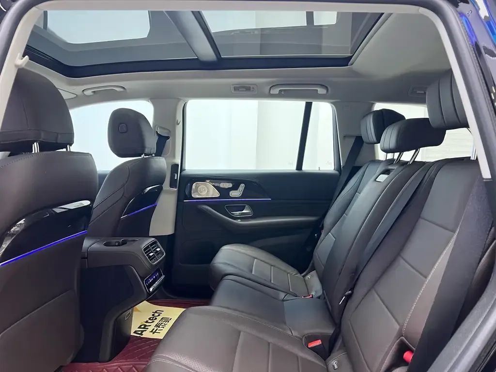 Mercedes-Benz GLS — фото 9