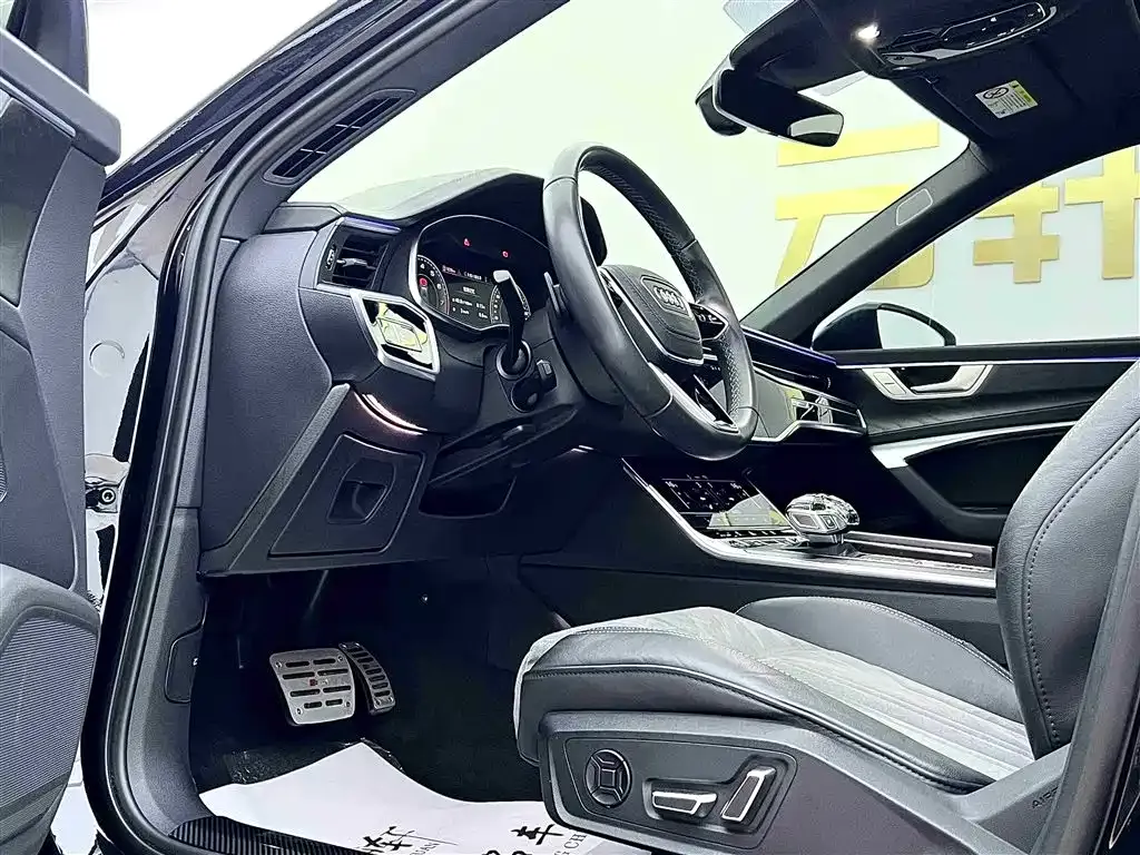 Audi A6L 2024 из CN, фото 7