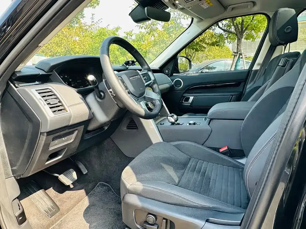Land Rover Discovery 2024 из CN, фото 4