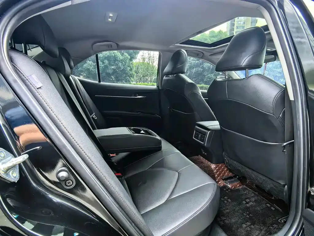 Toyota Camry 2023 из CN, фото 6
