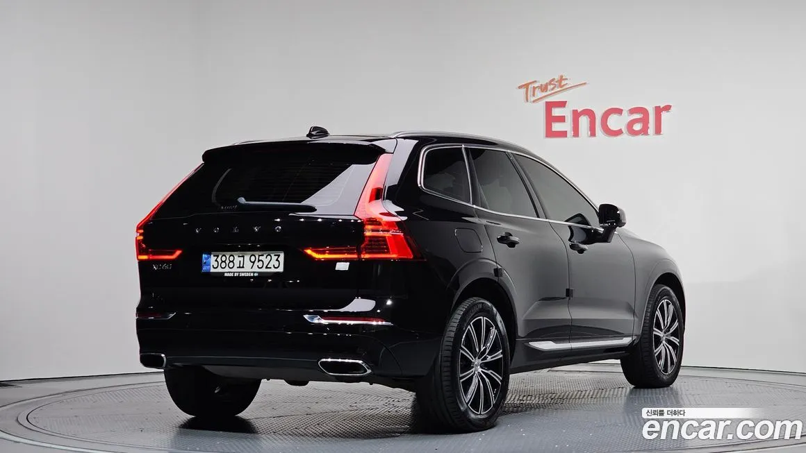 Volvo XC60 — фото 2