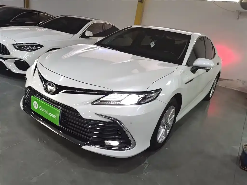 Toyota Camry 2023 из CN, фото 2