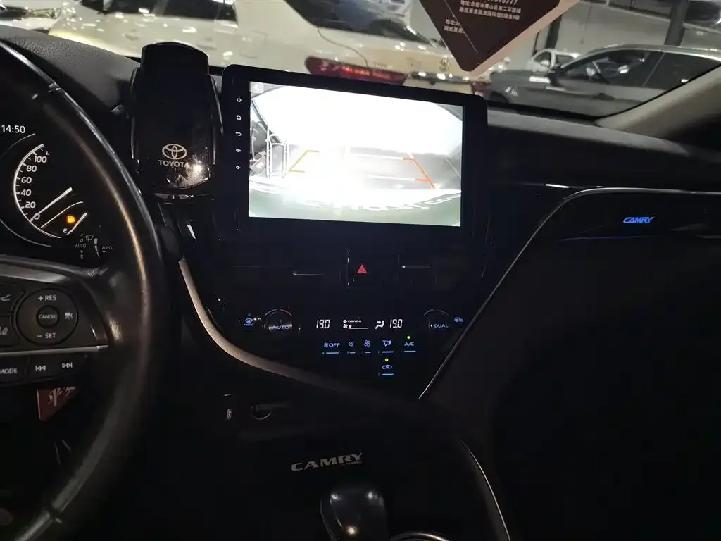 Toyota Camry 2023 из CN, фото 5