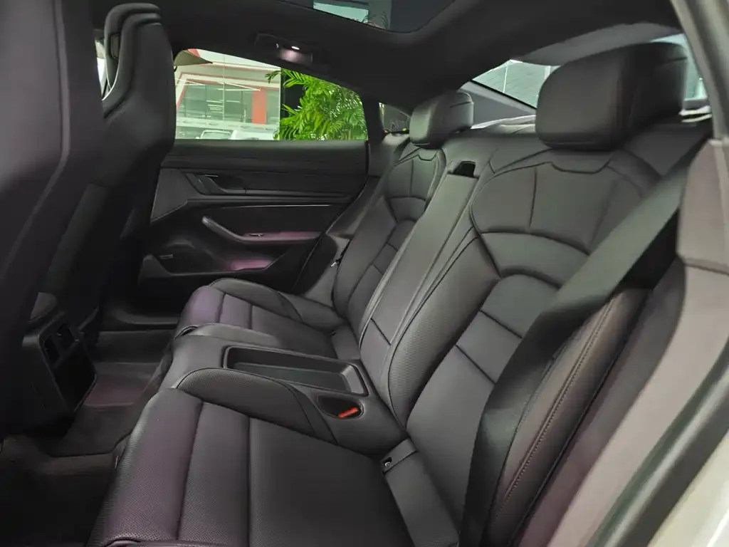 Porsche Taycan 2023 из CN, фото 9