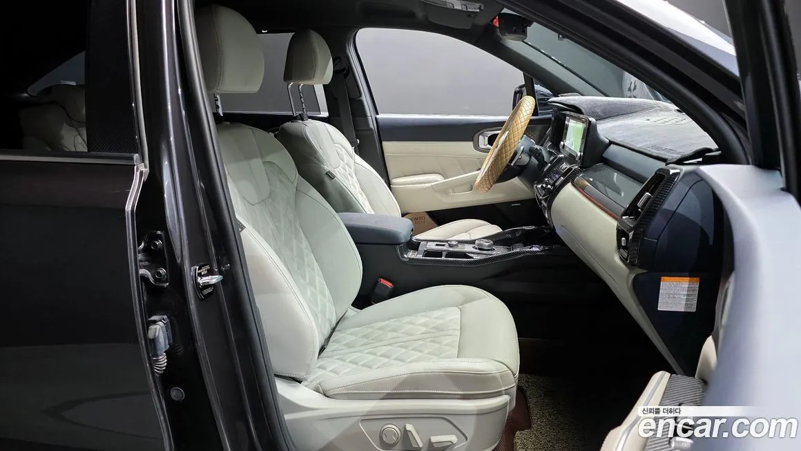 Kia Sorento — фото 10
