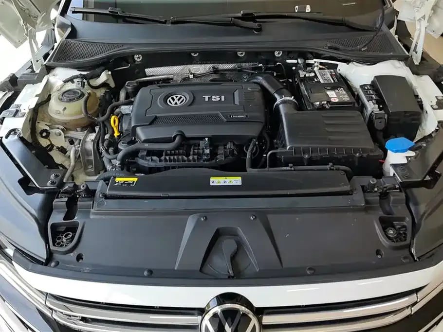 Volkswagen CC 2023 из CN, фото 10