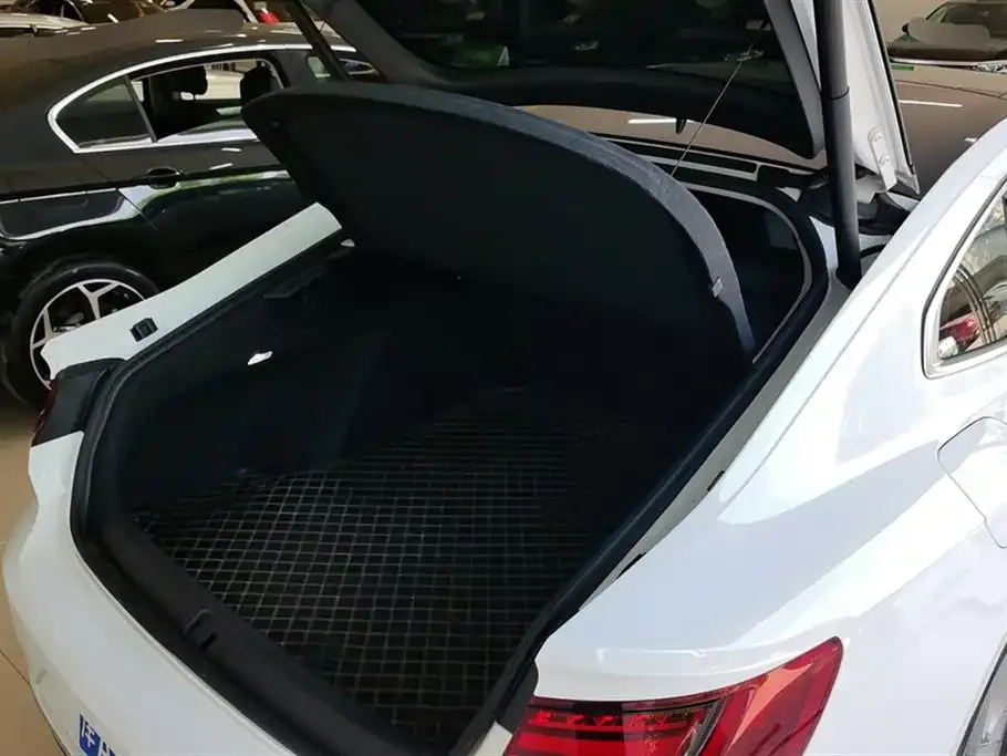 Volkswagen CC 2023 из CN, фото 4