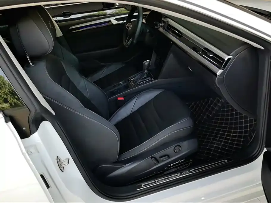 Volkswagen CC 2023 из CN, фото 8