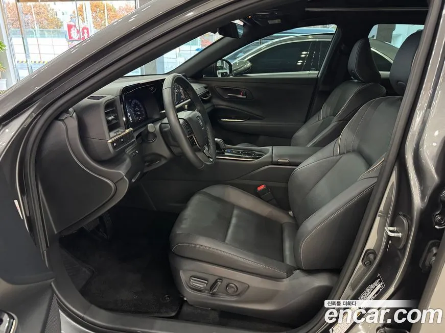Toyota Crown — фото 10