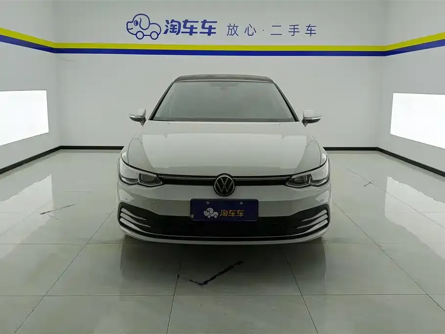 Volkswagen Golf 2023 из CN, фото 2