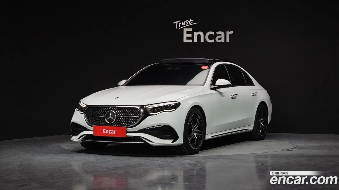 Mercedes-Benz E-Class — фото 1