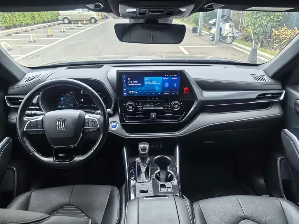 Toyota Crown Kluger 2022 из CN, фото 5