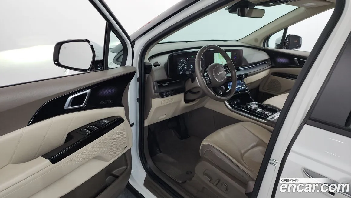 Kia Carnival — фото 10
