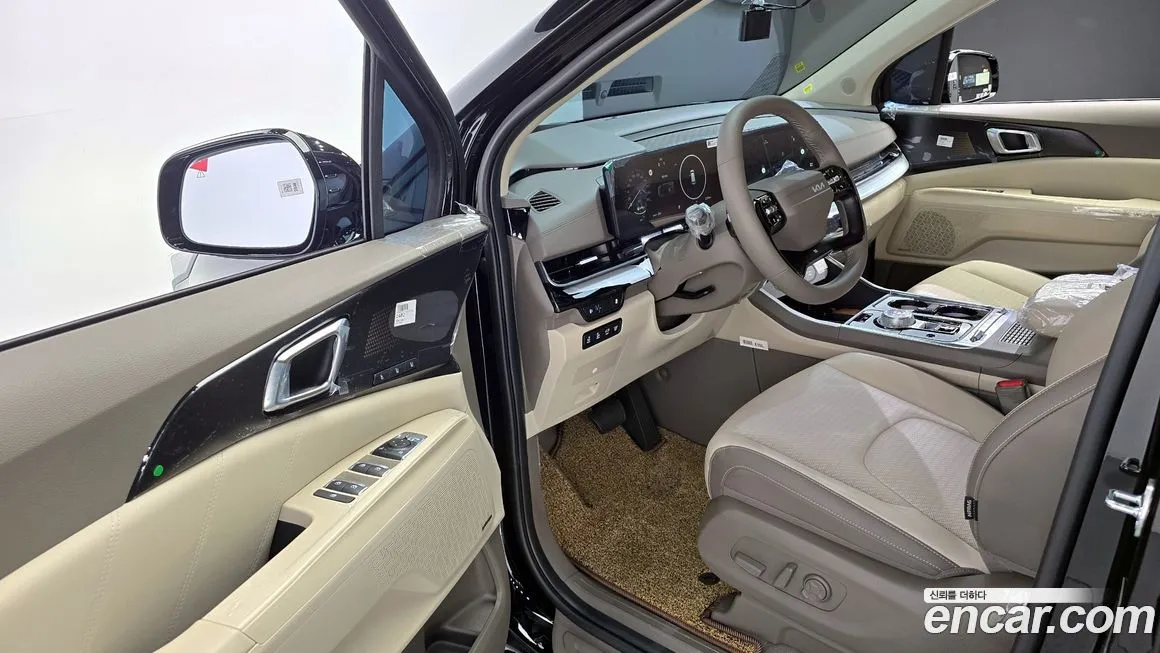 Kia Carnival — фото 10