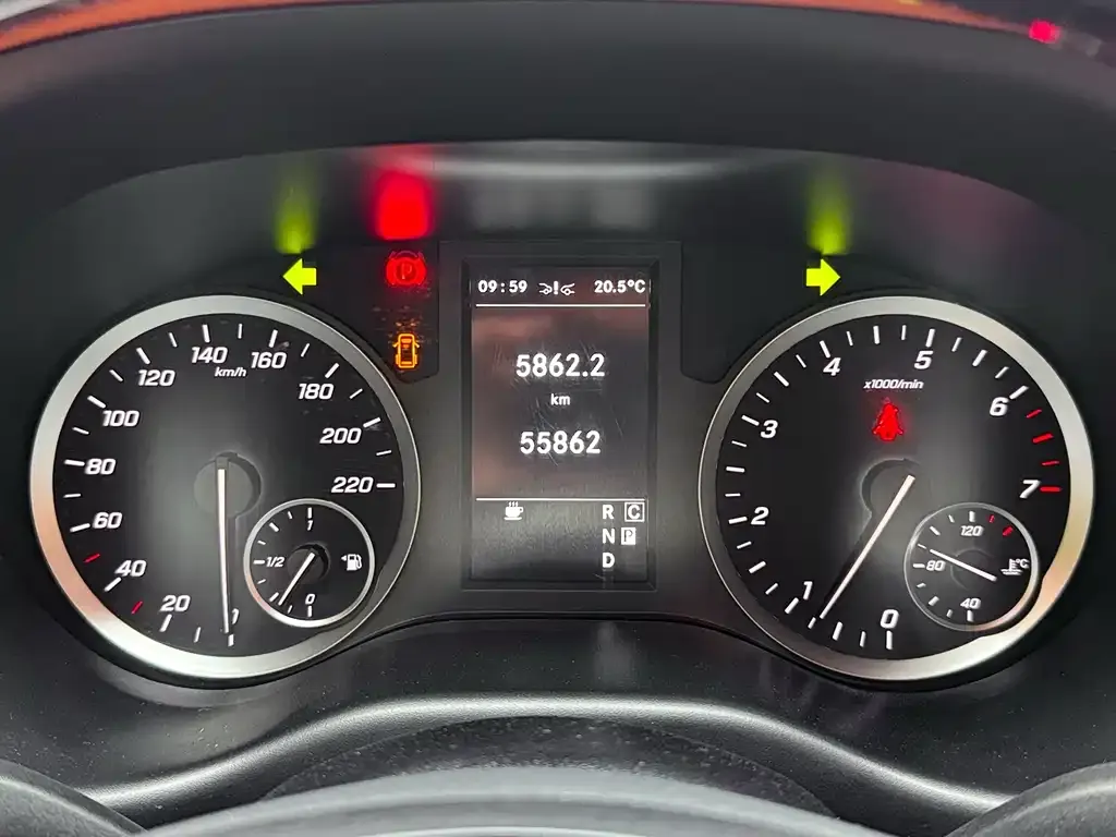 Mercedes-Benz Vito 2023 из CN, фото 3