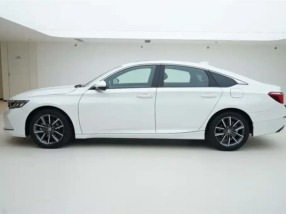 Honda Inspire 2023 из CN, фото 3