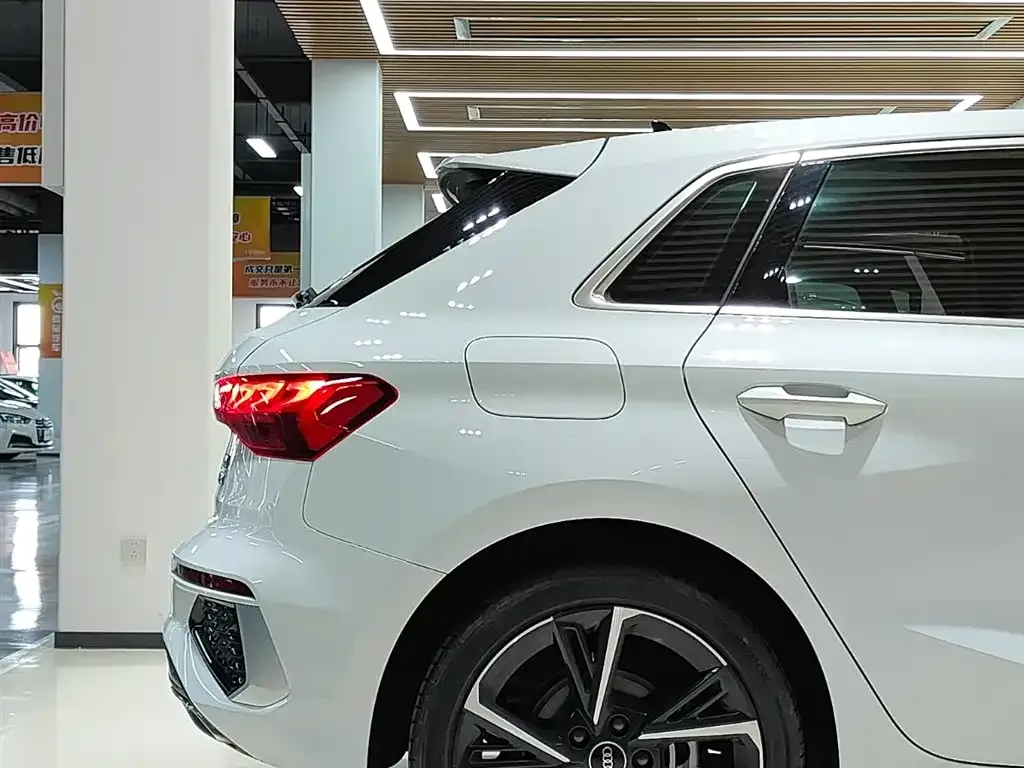Audi A3 2022 из CN, фото 7