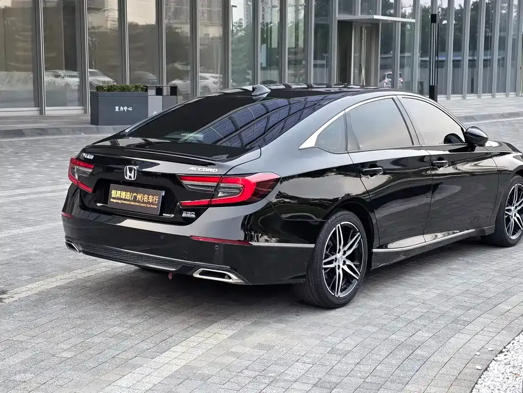 Honda Accord — фото 4