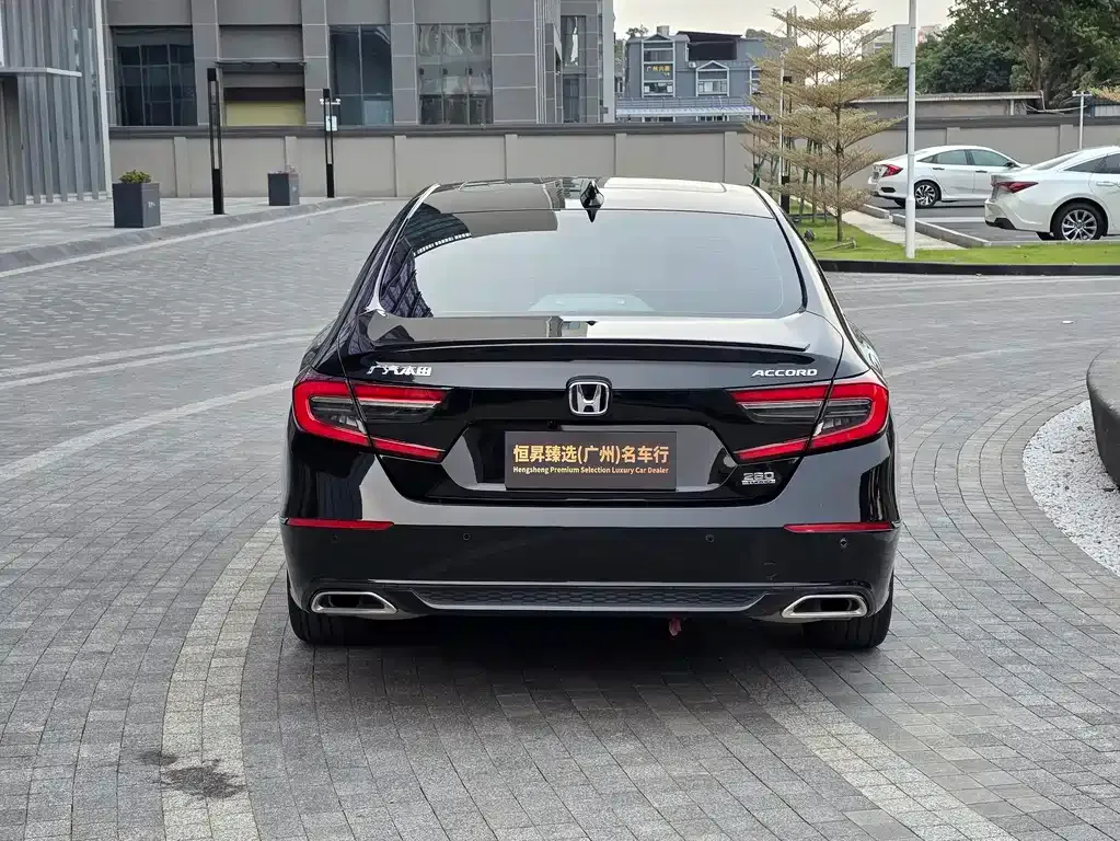 Honda Accord — фото 5