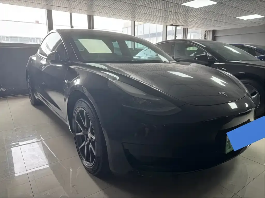 Tesla Model 3 — фото 2