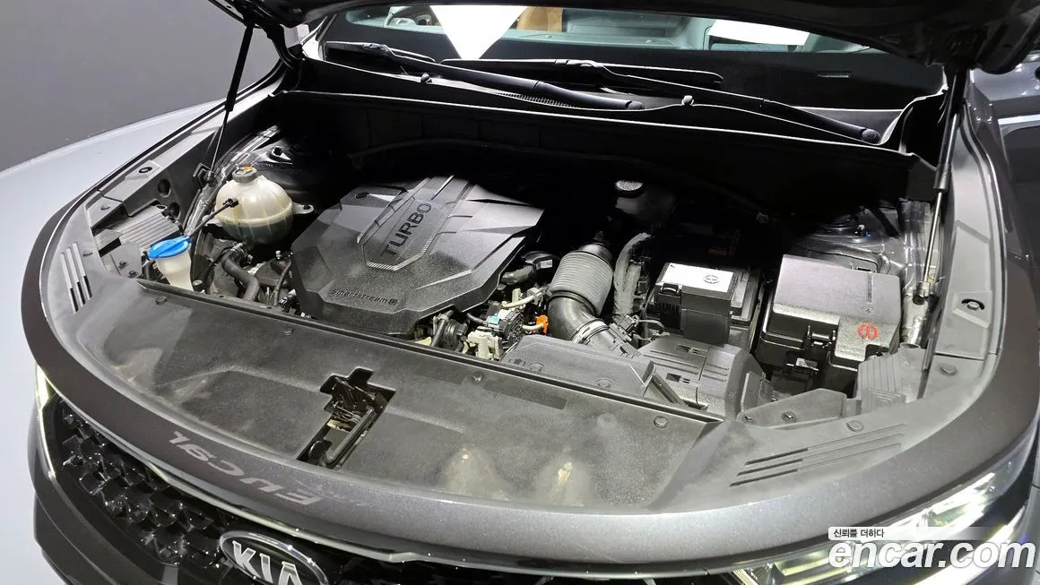 Kia Sorento — фото 6