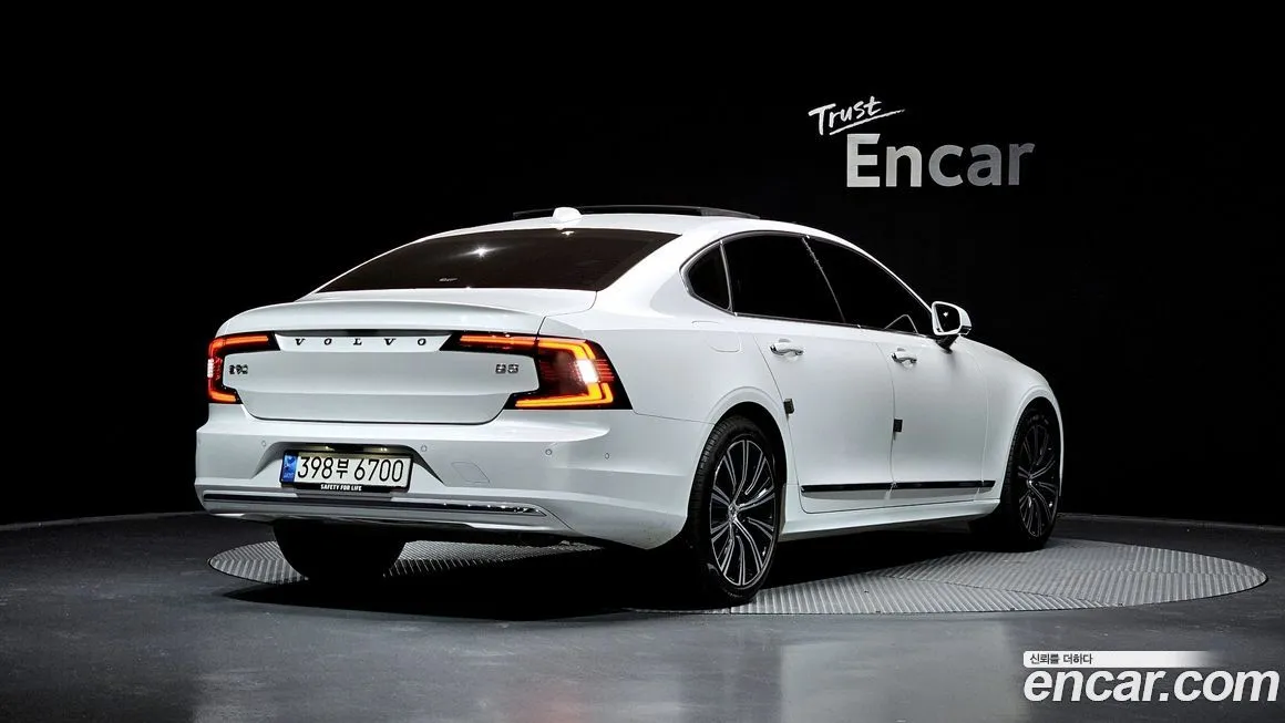 Volvo S90 2023 из KR, фото 2