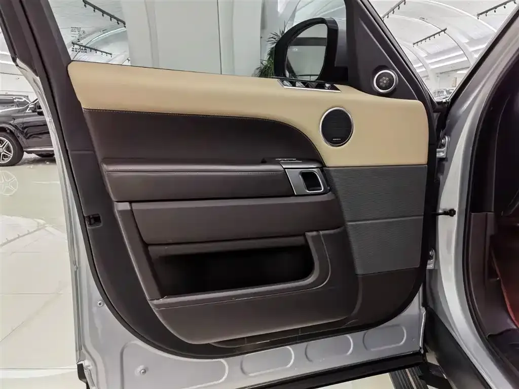 Land Rover Sport PHEV 2021 из CN, фото 8