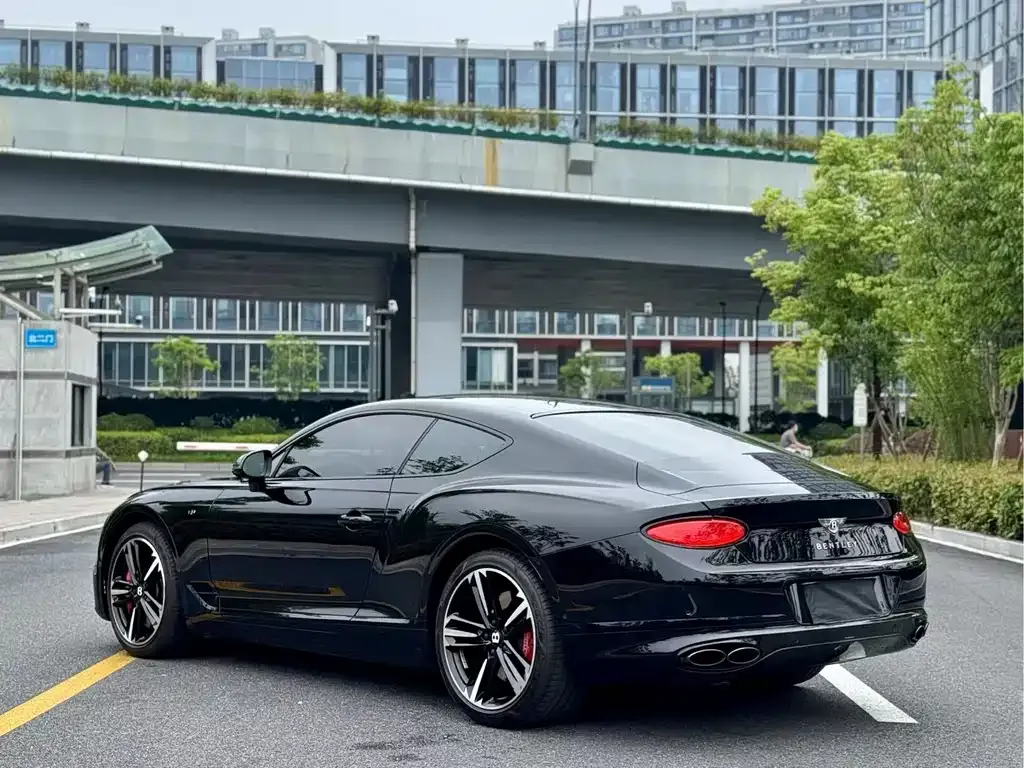 Bentley Continental 2022 из CN, фото 7