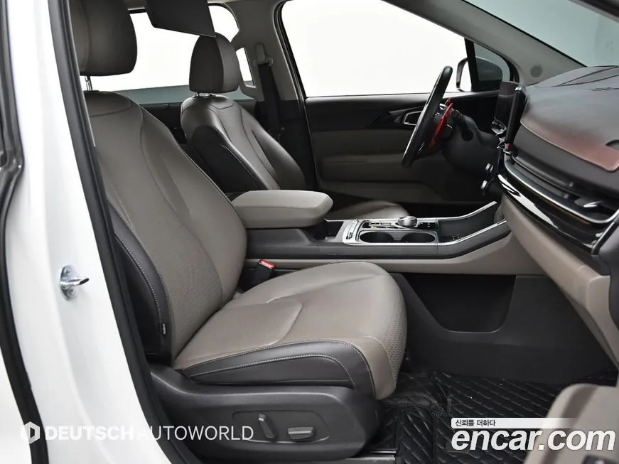 Kia Carnival — фото 10