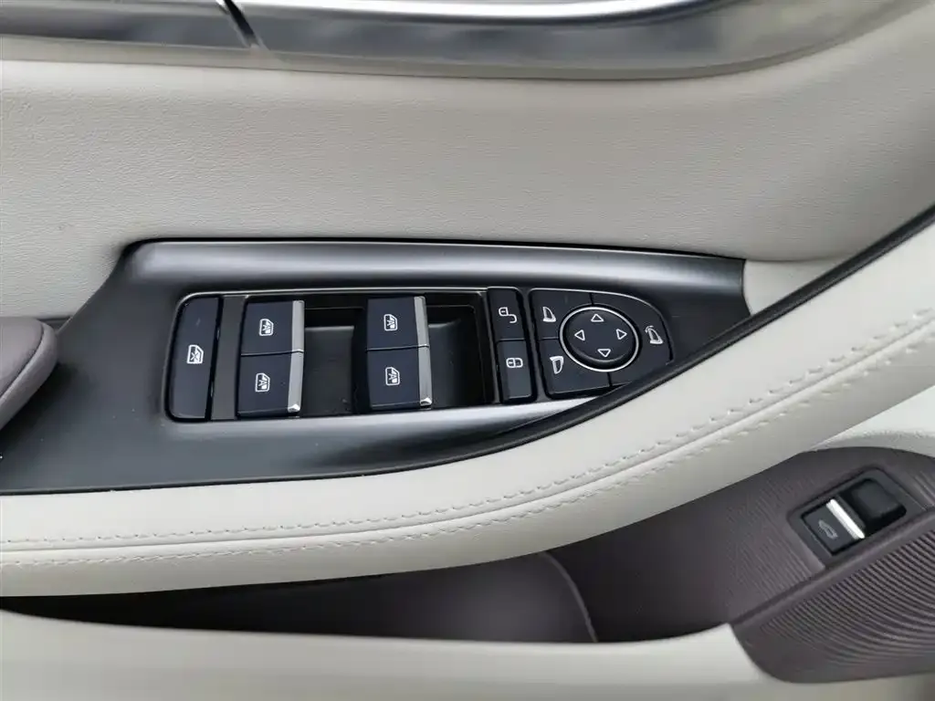 BYD PLUS New Energy — фото 9