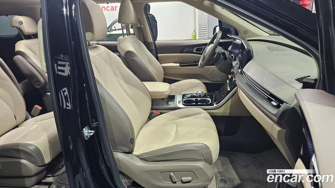 Kia Carnival — фото 10