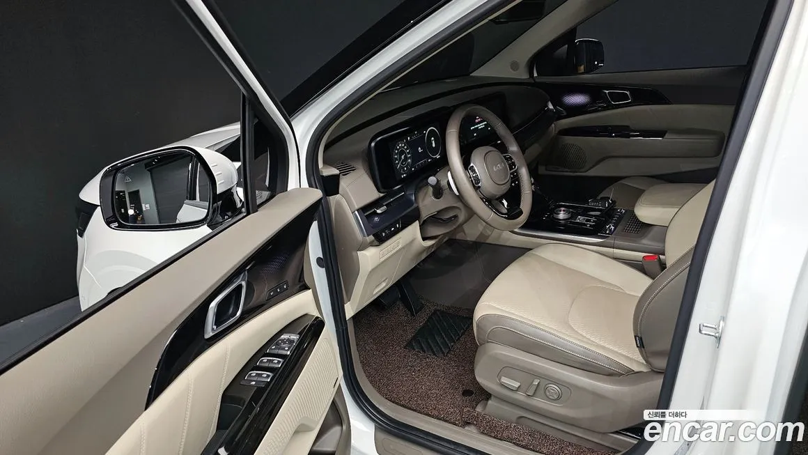 Kia Carnival — фото 10